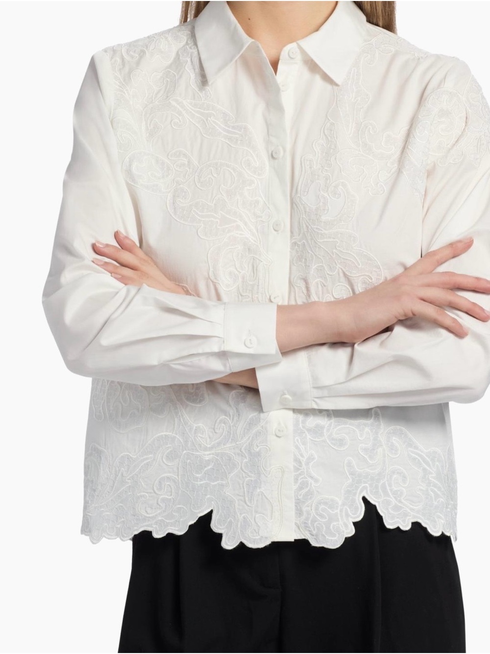 Elie Tahari White Embroidered Button-Down Shirt